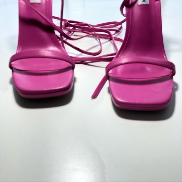 NEW Steve Madden Lafayette Lace Up Sandals in Fuchsia size 9.5 - Picture 5 of 11